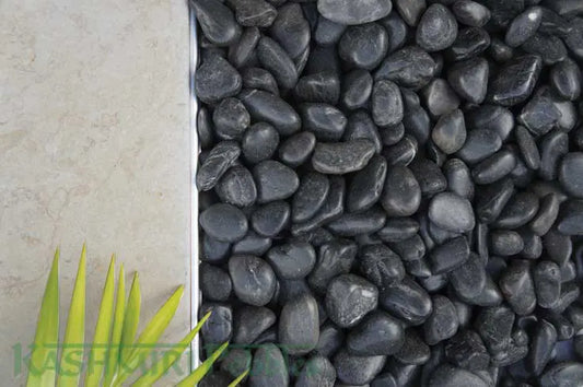 BLACK POLISHED PEBBLES 20-30mm 20kg BAG
