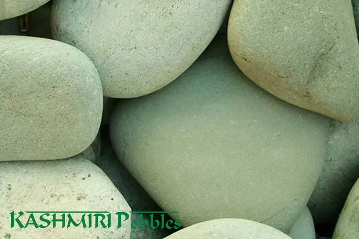 GREEN NATURAL PEBBLES 30-50mm 20kg